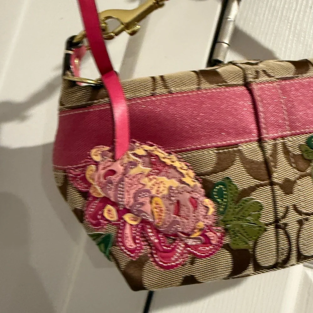 Coach Pink and Brown Floral Shoulder Bag - Picture 4 of 8